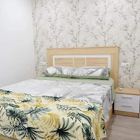 Leo Alojamiento Apartment *